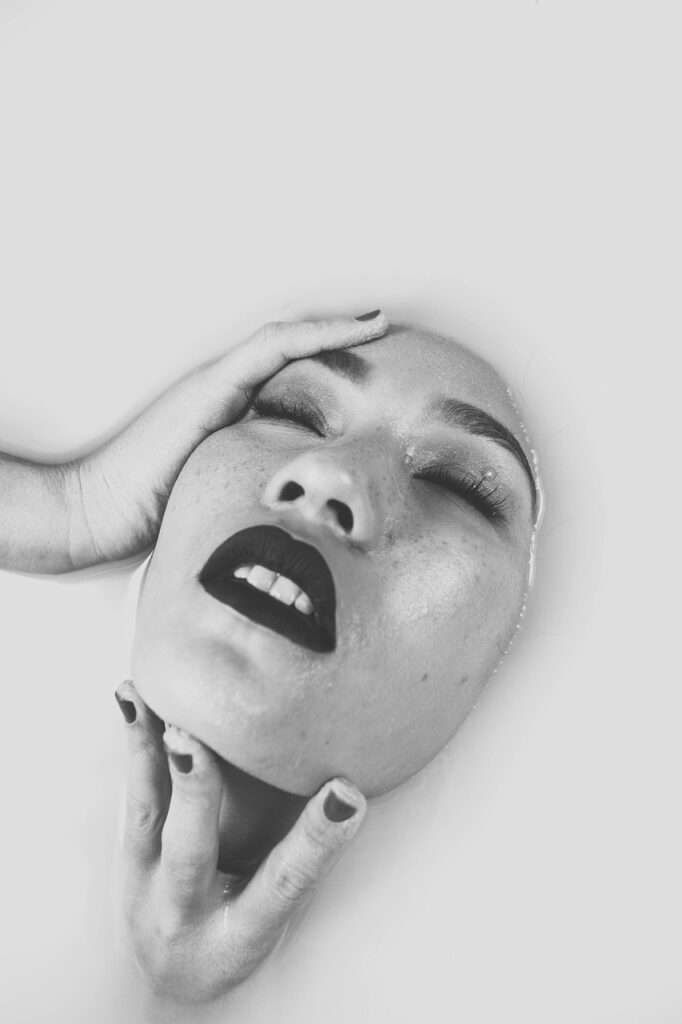 model, milk bath, skincare-2498669.jpg